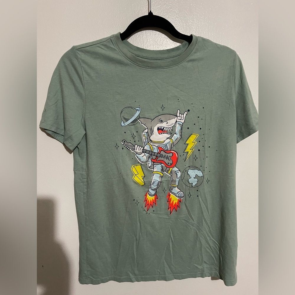 EUC| Boys graphic T 🦈